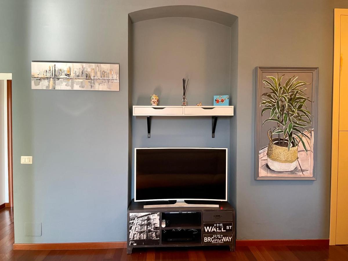 The Painting Apartment. A Central And Lovely Apartment In 밀라노 외부 사진